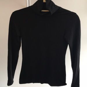 Black heattech turtleneck